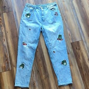 Hot Topic Denim Mom Jeans Size 11 | Frog Mushroom & Snails 🐸 🍄 🐌